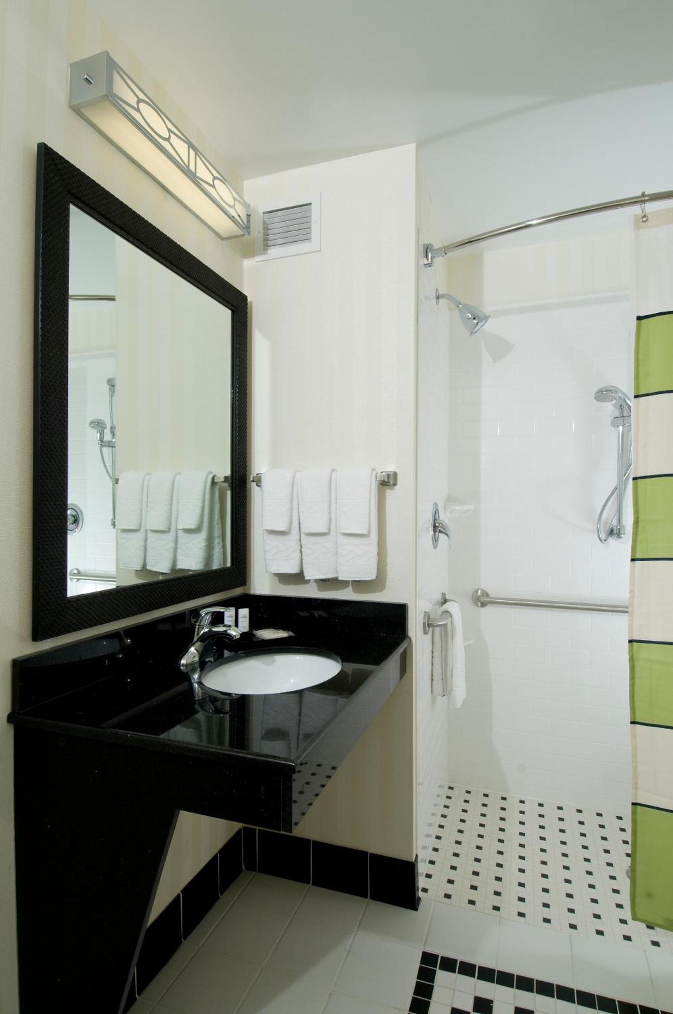 Fairfield & By Marriott 3*