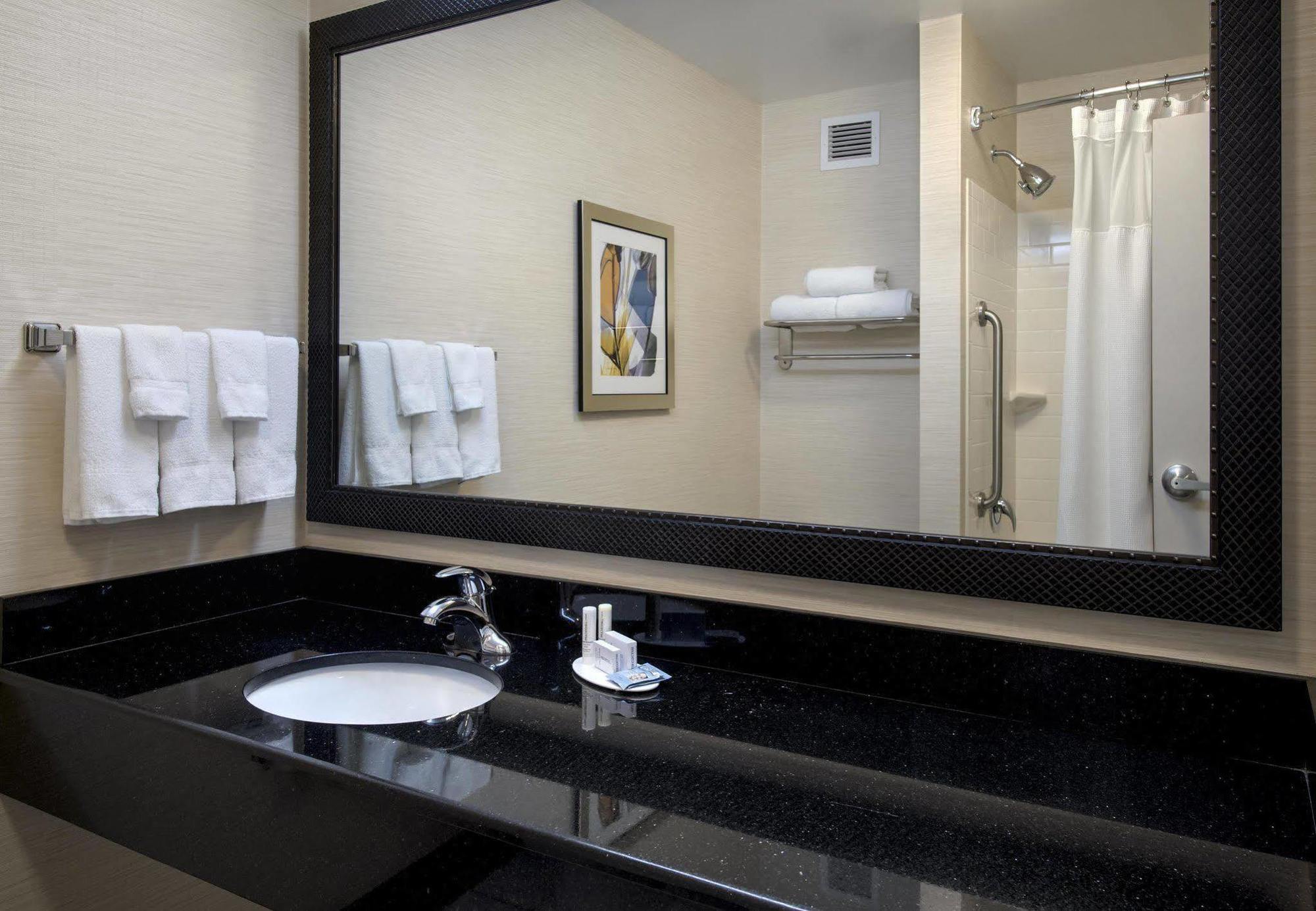 Fairfield & By Marriott Hotel 3*