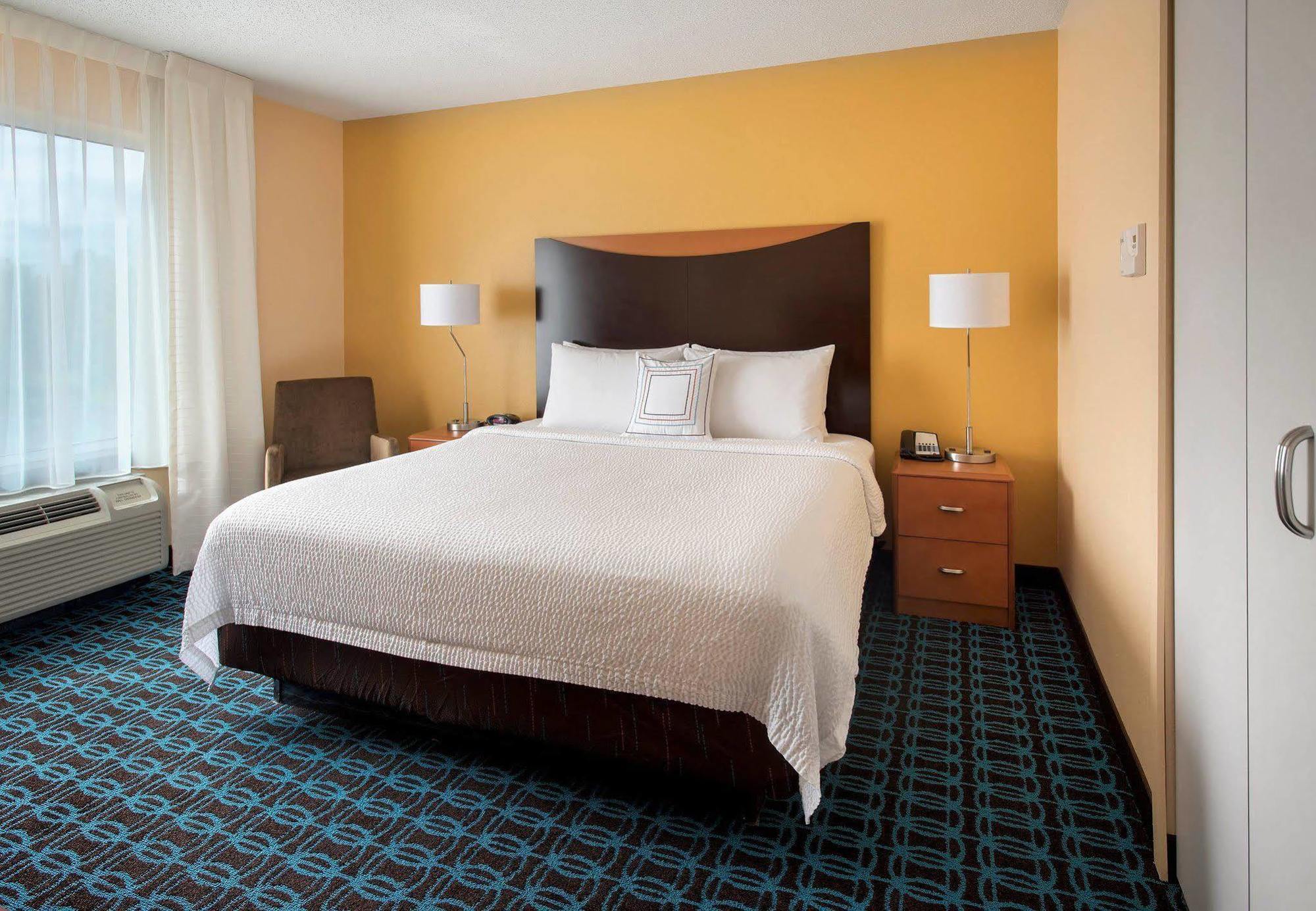 Fairfield & By Marriott Hotel 3*